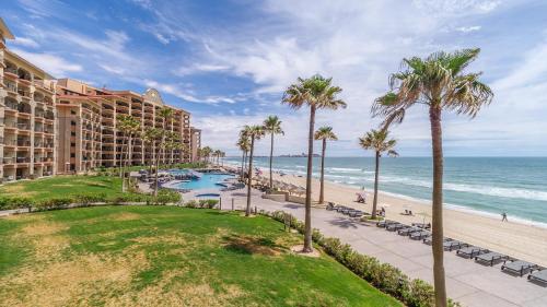 Sea's The Moment In Paradise Spacious and Chic Condo