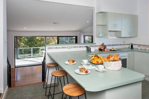 4BR Pet friendly home with ocean views in Kiama