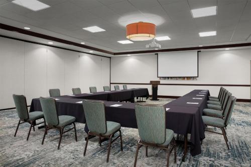 Hilton Garden Inn Fort Worth Medical Center - image 32