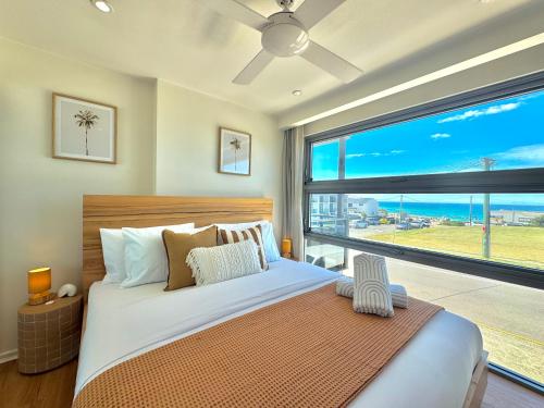 Merewether By The Beaches Newcastle, Free Parking, Ocean View in Merewether