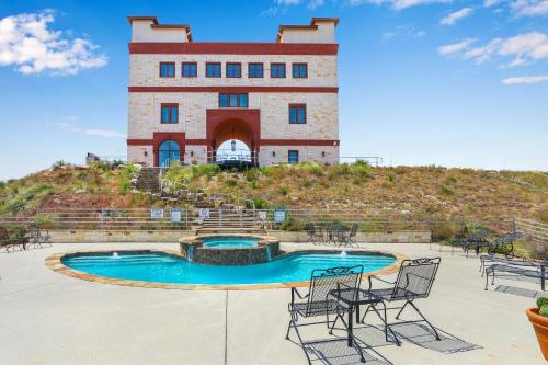Arc de Texas - Lafayette Suite in Johnson City, USA