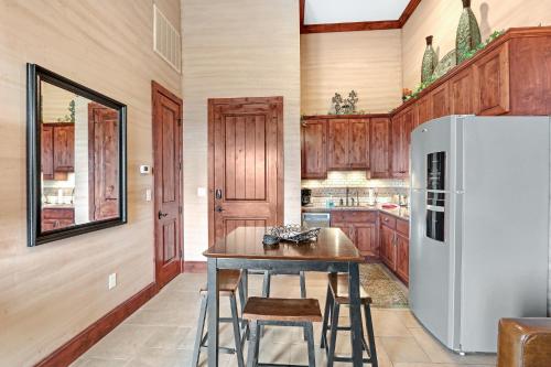Arc de Texas - Joan of Arc Suite in Johnson Linn (TX)