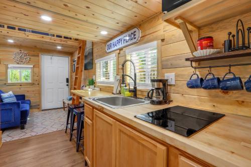 Arbor House of Dripping Springs - Serenity Hollow in Dripping Springs, USA