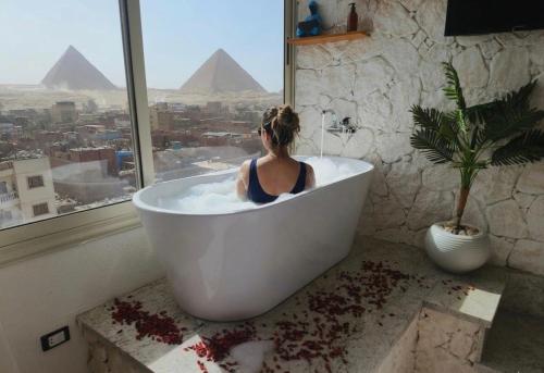 Rixoss Apartment Pyramids View with Jacuzzi 3