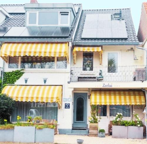Exterior view, Boutique hotel Zeelui in Egmond aan Zee