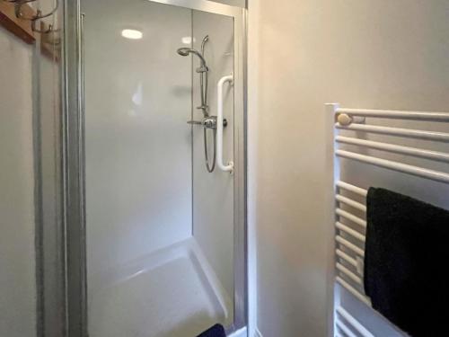 Ванна кімната, Garden View Cottage - Uk50886 in Ladybank