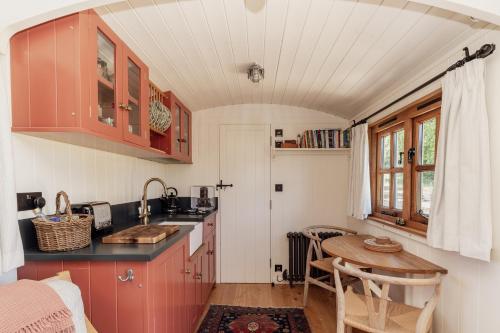 A szálláshely kívülről, Spindleberry Hut in Piddletrenthide