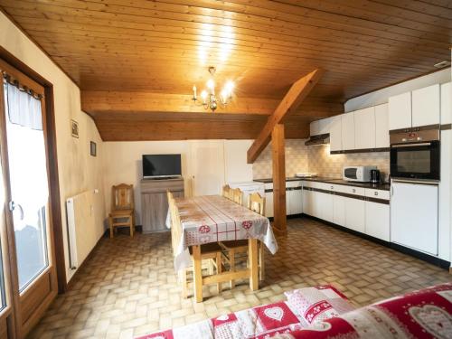 Appt Châtel 3 pièces, proche télécabine, balcon, parking - FR-1-676-30