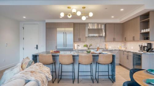 Instalaciones, Alpine Oasis at Frontgate by AvantStay Luxe 3BDR Near Vail w Views Gym Pool Game Room in Avon