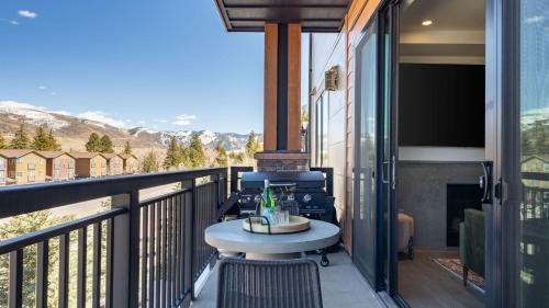 Instalaciones, Alpine Oasis at Frontgate by AvantStay Luxe 3BDR Near Vail w Views Gym Pool Game Room in Avon
