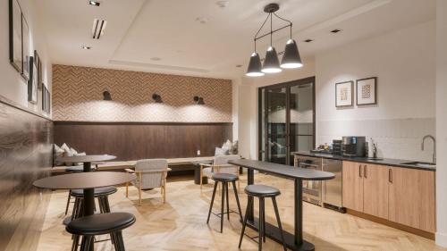 Instalaciones, Alpine Oasis at Frontgate by AvantStay Luxe 3BDR Near Vail w Views Gym Pool Game Room in Avon