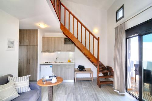 Myrtos Mare Suites - image 10