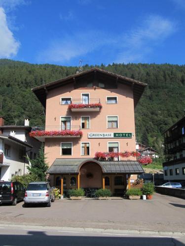 

Green Base Hotel B&B