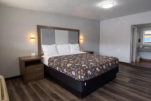 American Inn & Suites