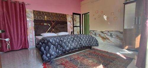 1 queen bed