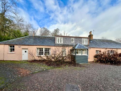 Зовнішній вигляд готелю, Grieves Cottage - Uk50908 in Ladybank