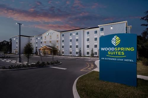 WoodSpring Suites Orlando East UCF in Orlando, USA