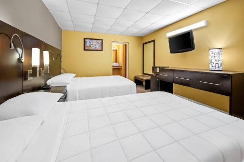 Econo Lodge Gretna - New Orleans - image 14