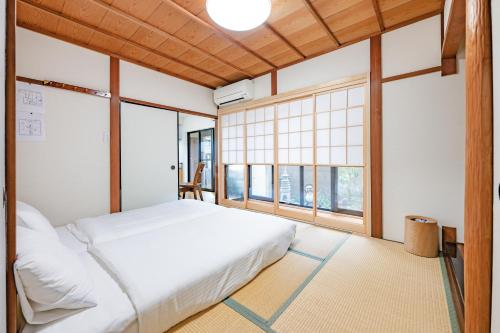 Traditional and spacious Machiya in serene North Kyoto, steps to Kamo River 喜舎 鴨川 – khách sạn tại Sakyo