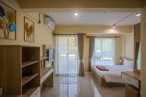 room detail thumbnail 1