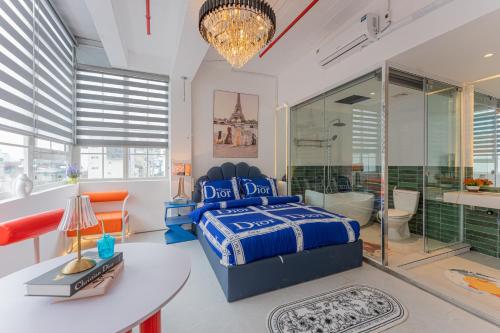 room detail thumbnail 0