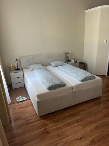 K+T Boardinghouse - image 34