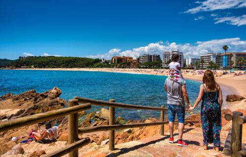 Vivalidays Carmen - Fenals - LLoret de Mar - image 3