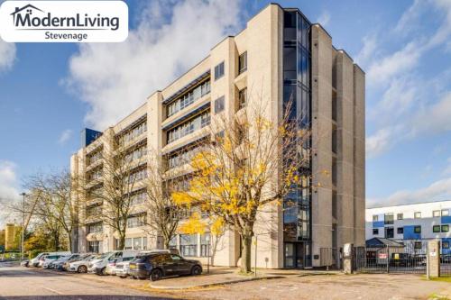 ModernLiving Stevenage 1 Bedroom Apartment Town Centre Sleeps 4 in ستيفيناج