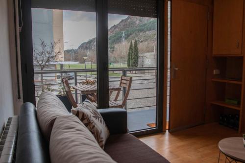 Apartamento con balcón y vistas a la montaña (Apartamento con balcon y vistas a la montana) in El Pont De Suert