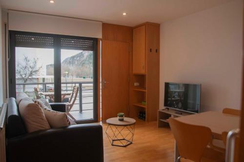 Apartamento con balcón y vistas a la montaña (Apartamento con balcon y vistas a la montana) in El Pont De Suert