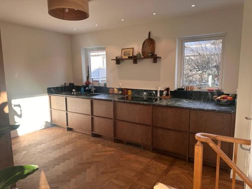 Comfortable Villa Near Stockholm City in 엔스케데