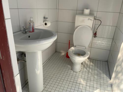 Bathroom, Lorato Camping in Muchenje