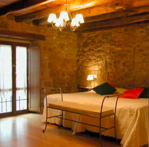 Casa rural Ballenea in Errazu