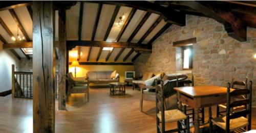 Casa rural Ballenea in Errazu