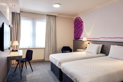 2 twin beds