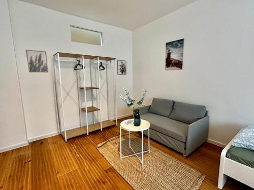 Modern apartment with parking & Wi-Fi in Zwingenberg