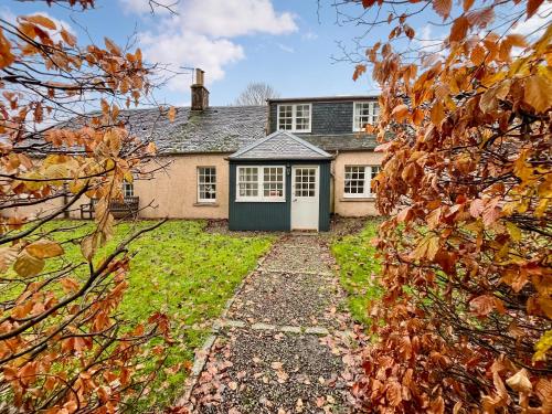 Зовнішній вигляд готелю, Grieves Cottage - Uk50908 in Ladybank