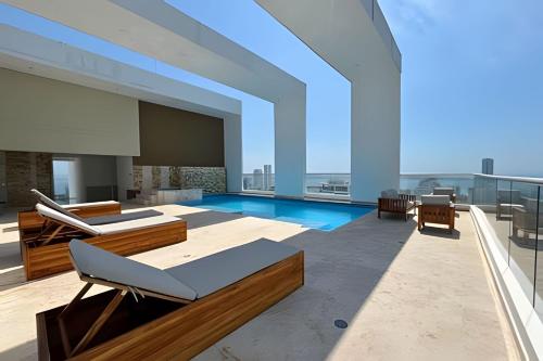Beautiful duplex with 2 bedrooms, air conditioning, and rooftop in Bocagrande