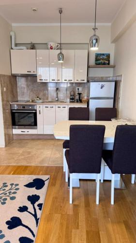 Sea view apartment 2 in Zavala