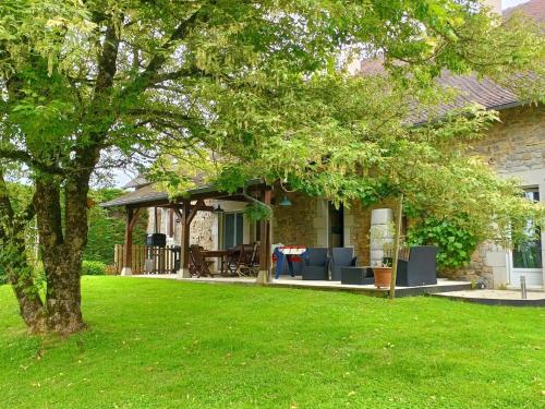 Maison vigneronne de charme gîte à louer Sellières