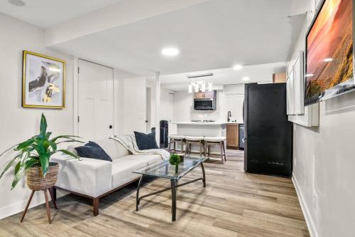 BRAND NEW Private and Modern 2BR Unit in Minneapolis, USA