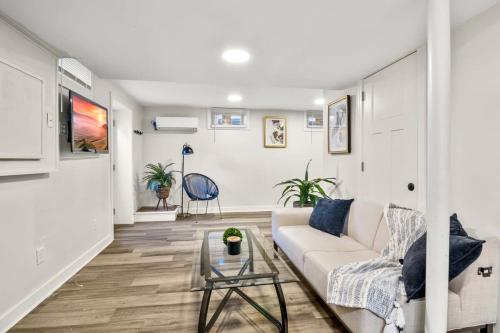 BRAND NEW Private and Modern 2BR Unit in Minneapolis, USA