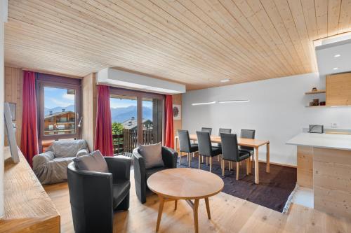 Mercure 202 sur la place du village a Anzere