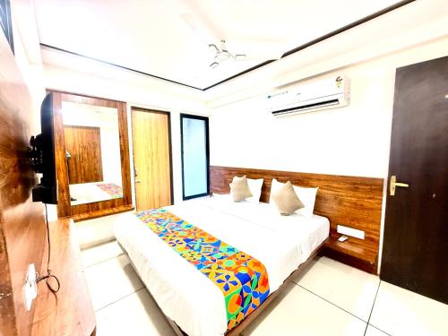 Hotel Empire By Dolphin Hospitality photo 2