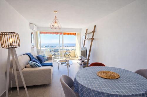 Sea View Riviera, Charmant 3 pieces vue mer panoramique, 2 chambres, 4P, PK, AC in Laval