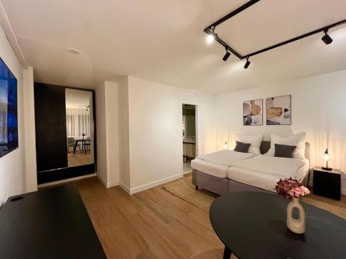 G&P Housing Apartments - Shared Apartment Deluxe Zimmer mit eigenem Badezimmer WC und großer Küche (G&P Housing Apartments - Shared Apartment Deluxe Zimmer mit eigenem Badezimmer WC und großer Kuche) in 阿爾滕施泰格