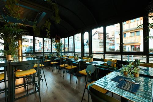 Ambra Cortina Luxury&Fashion Hotel - image 33