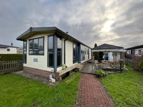 JOY Boutique Chalet Berkhout - Hoorn in Berkhout