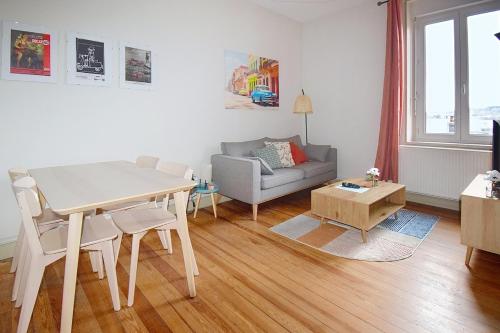 Cozy apartment - city center in Havange