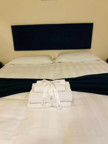 Bed & Bed Peterson Room Type - Double Room